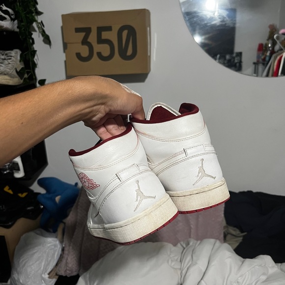 Jordan 1 Retro Mid White Gym Red Black - Picture 6 of 7